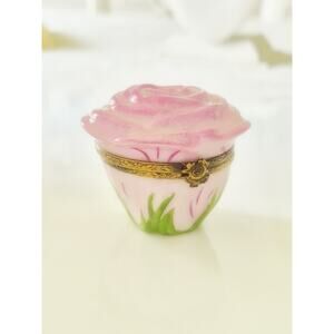 Vintage Rare Pink Rose Bud Peint Main Limoges France Trinket Box